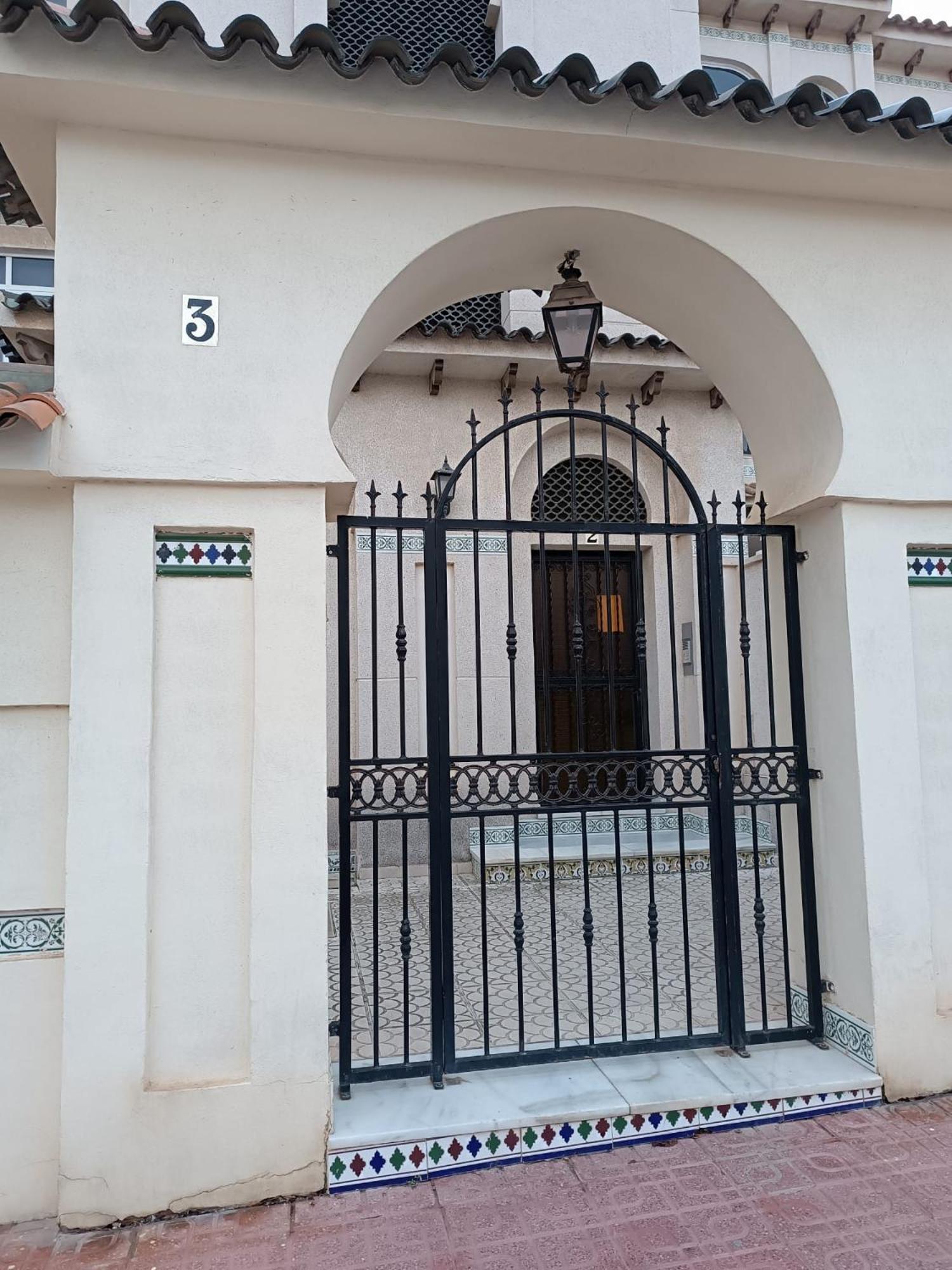 Residencia Alhambra Los Cisnes Torrevieja Kültér fotó