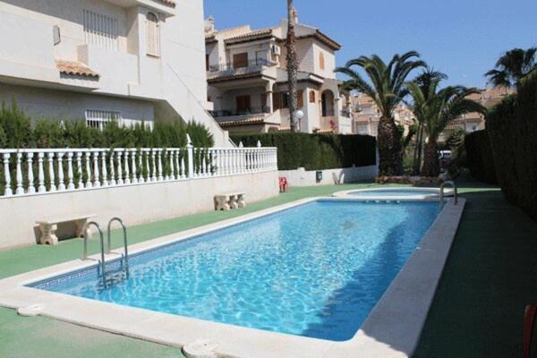 Residencia Alhambra Los Cisnes Torrevieja Kültér fotó